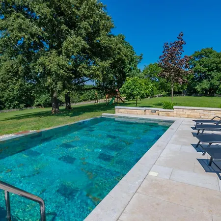 Krajcar, Rustic Simplicity Hugged By Nature Casa de Férias Prkacini