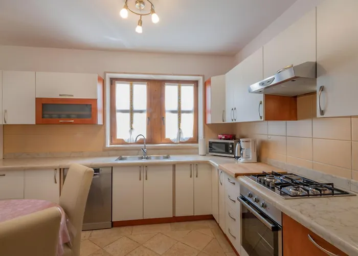 Feriehus Krajcar, Rustic Simplicity Hugged By Nature